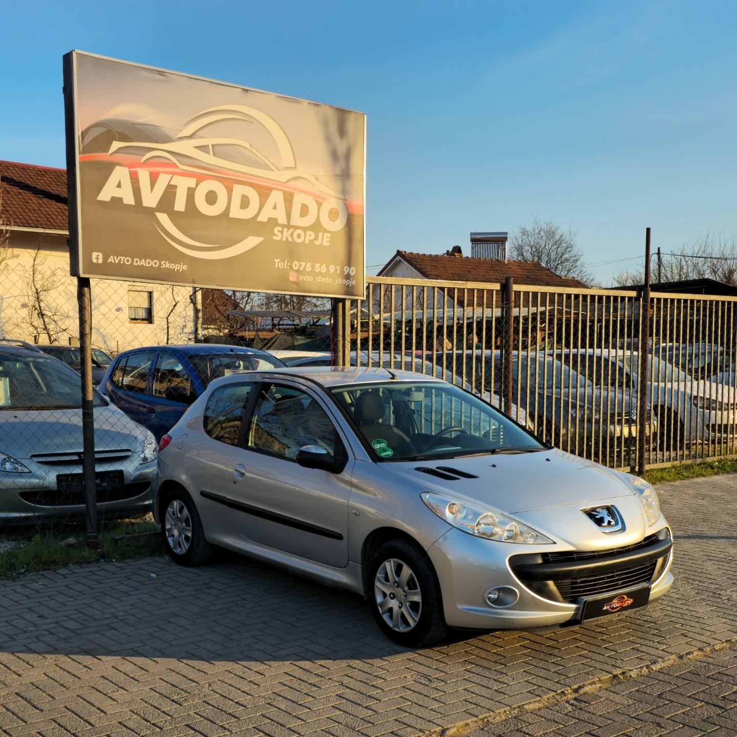 
								PEUGEOT 206+ full									