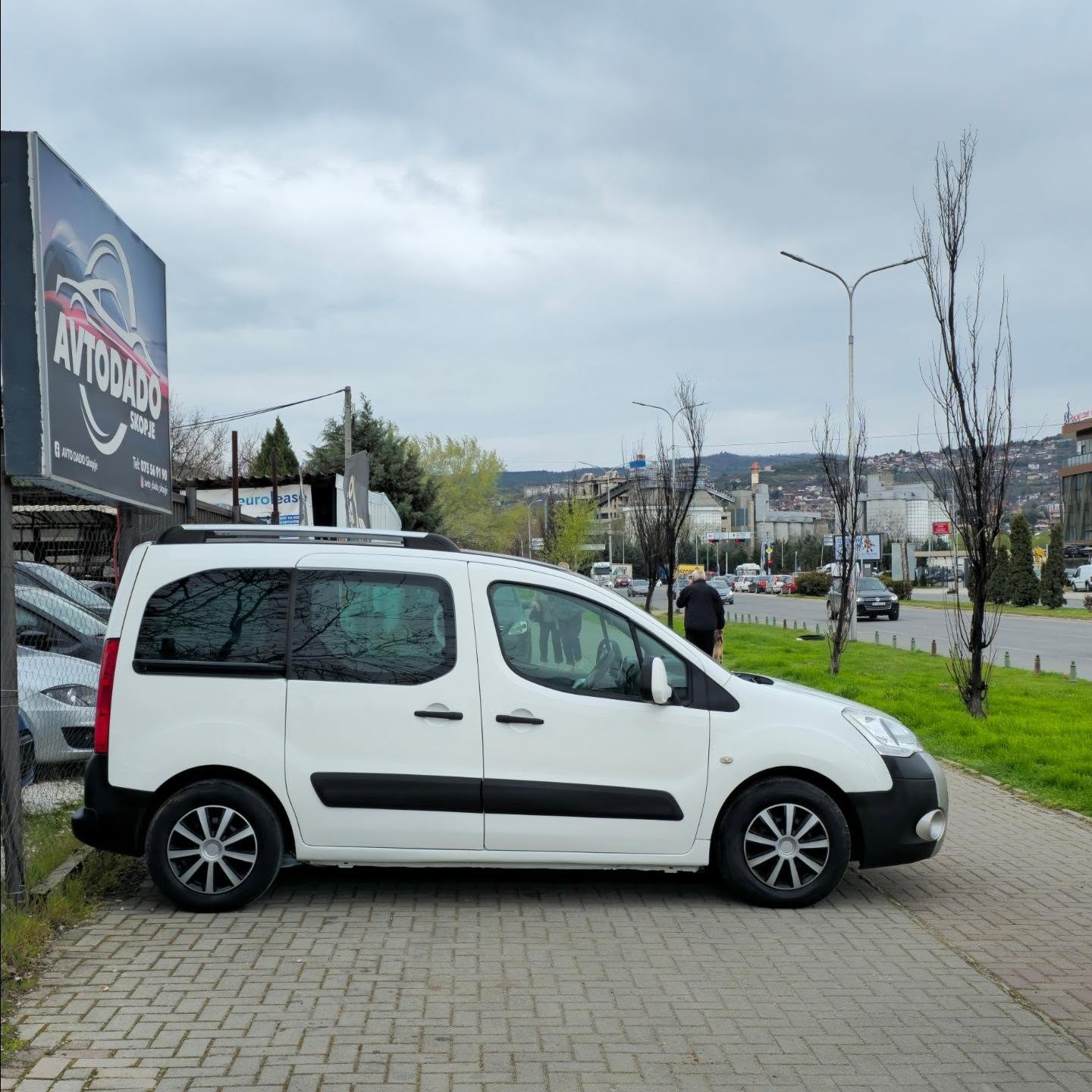 
								Citroen Berlingo 1.6 HDI full									